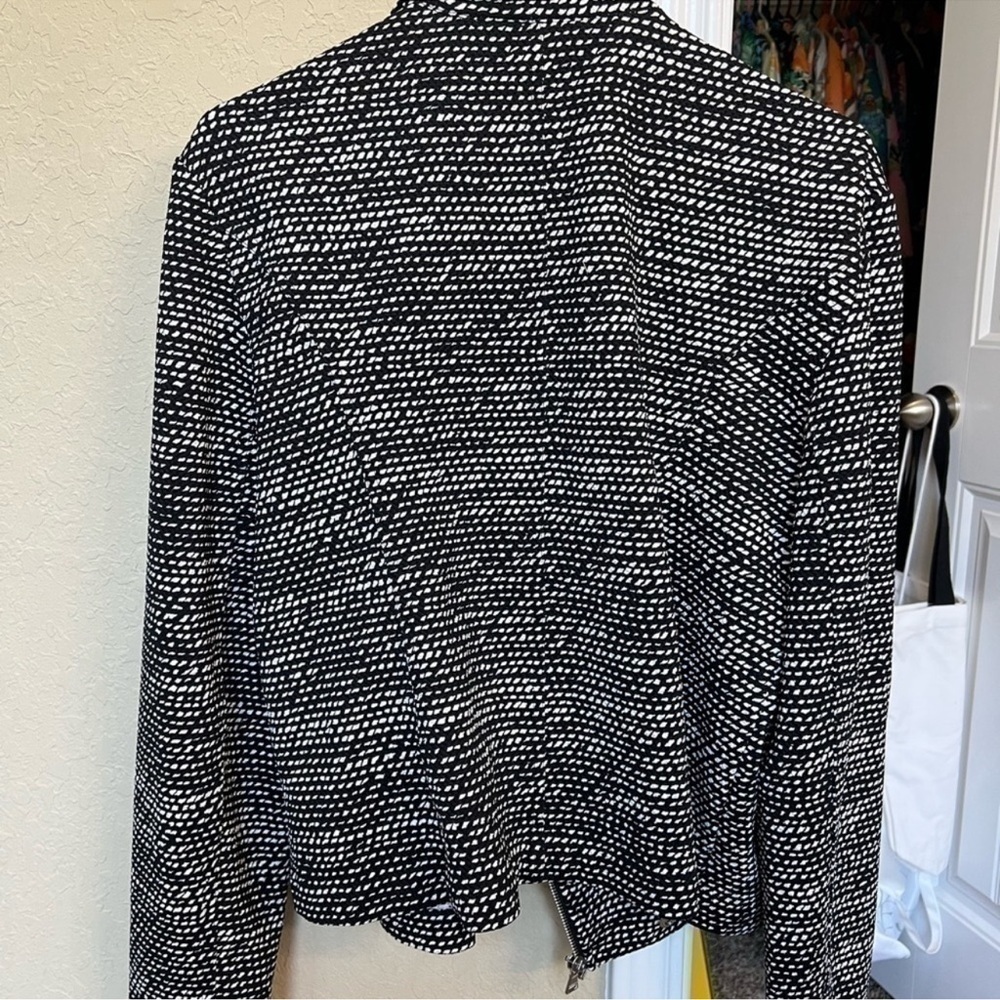 Express Zip Up - Picture 7 of 7